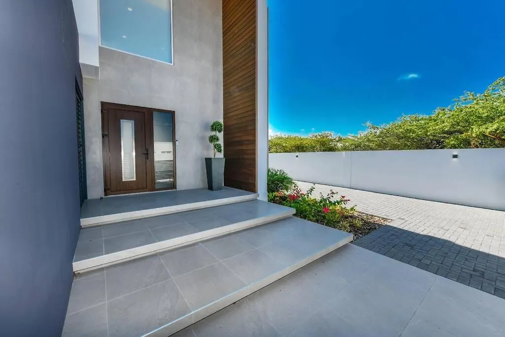 New 5Br 3Ba Villa Biba Dushi 3-Min Eagle Beach-1