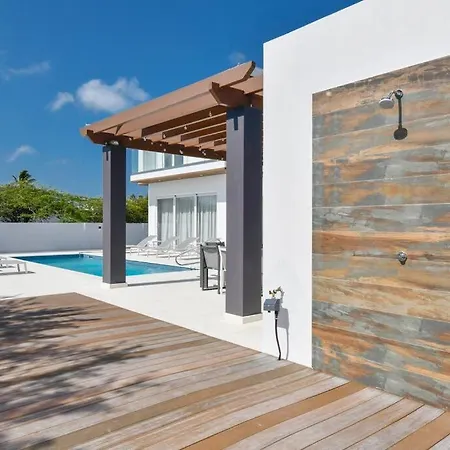New 5Br 3Ba Villa Biba Dushi 3-Min Eagle Beach-3