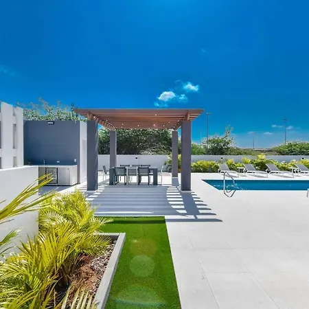 New 5Br 3Ba Villa Biba Dushi 3-Min Eagle Beach-2